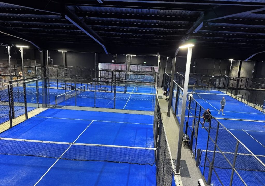 padel court construction